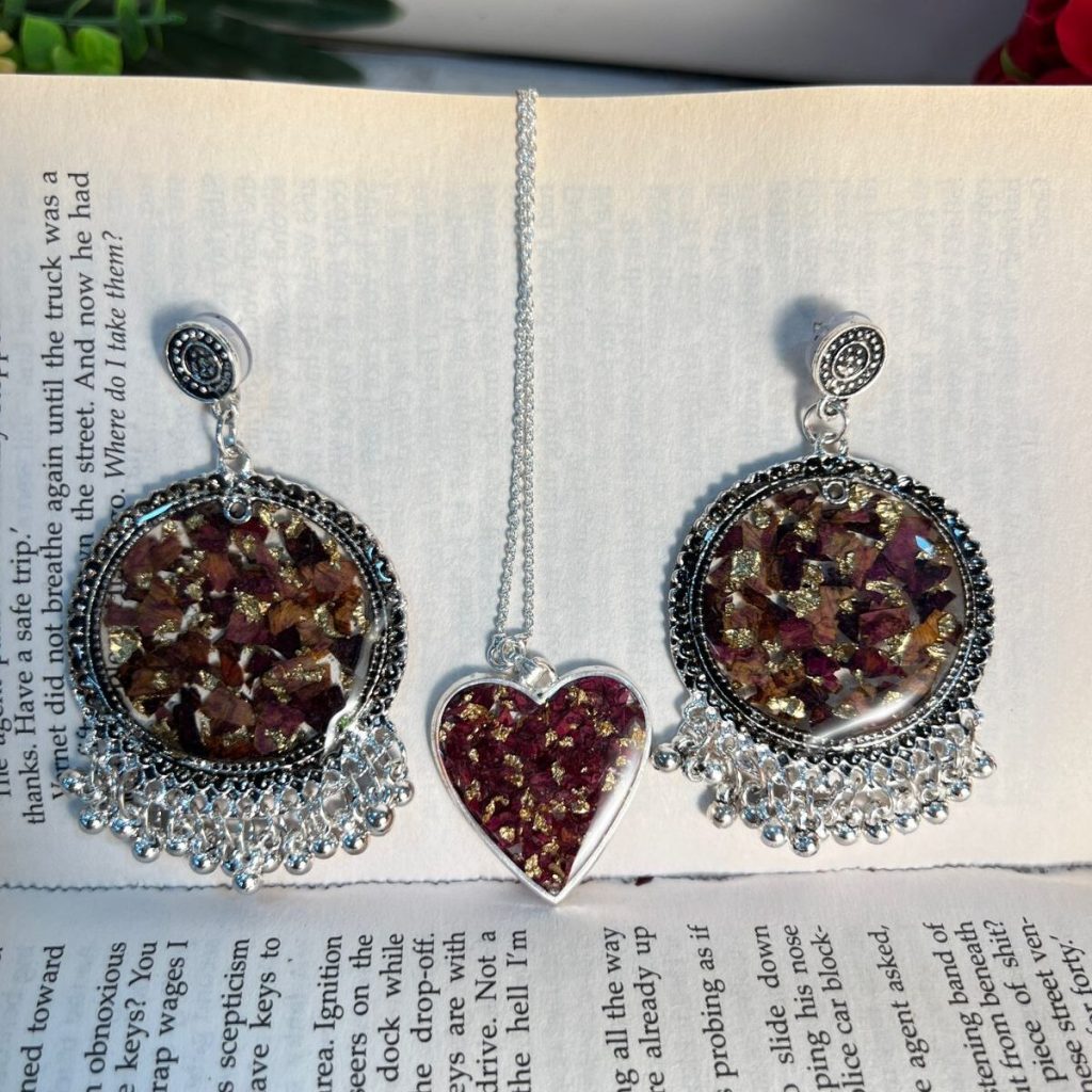 Combo jhumke and pendant with silver chain, preserved real rose