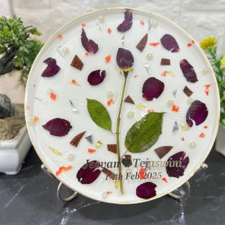 Round Resin Keepsake with Preserved Valentine Rose Flower (8- Inch)