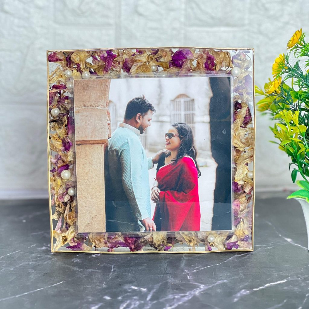 Wedding Varmala Resin Frame | Couple Photo Frame | LED Wooden Stand