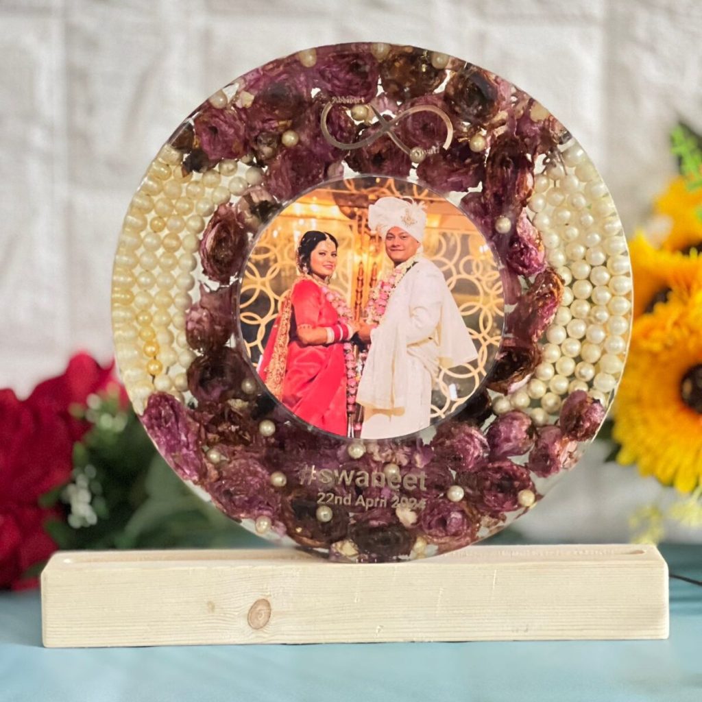 Resin Couple Photo Frame with LED Stand ( 10 inch )