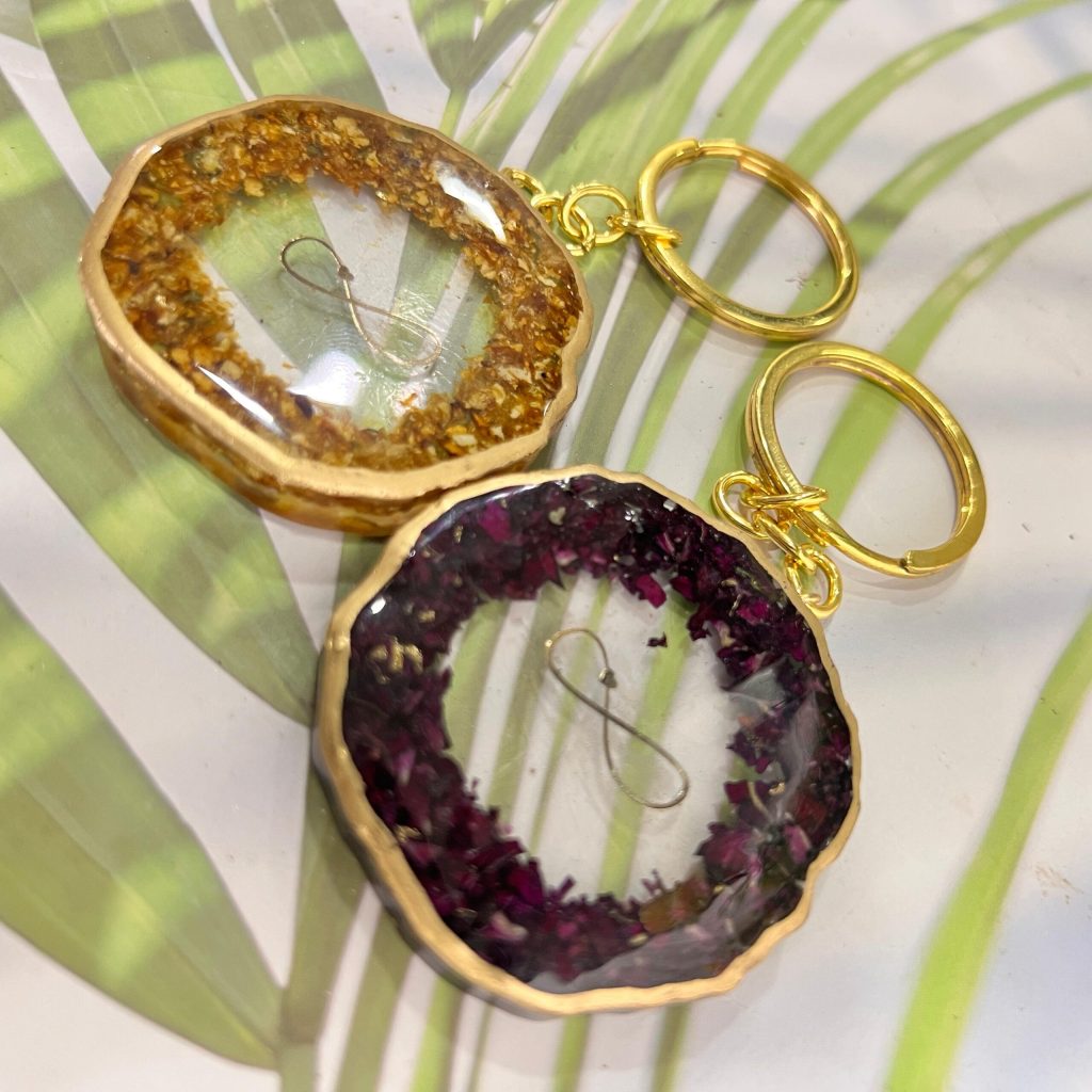 Round Resin Flower Preserved Keychain