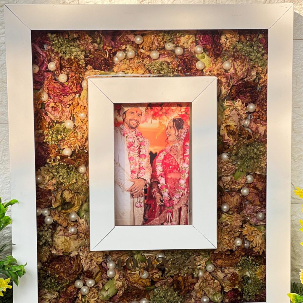 Wooden Resin Wedding Flower Photo Frame – 12×14 Inch