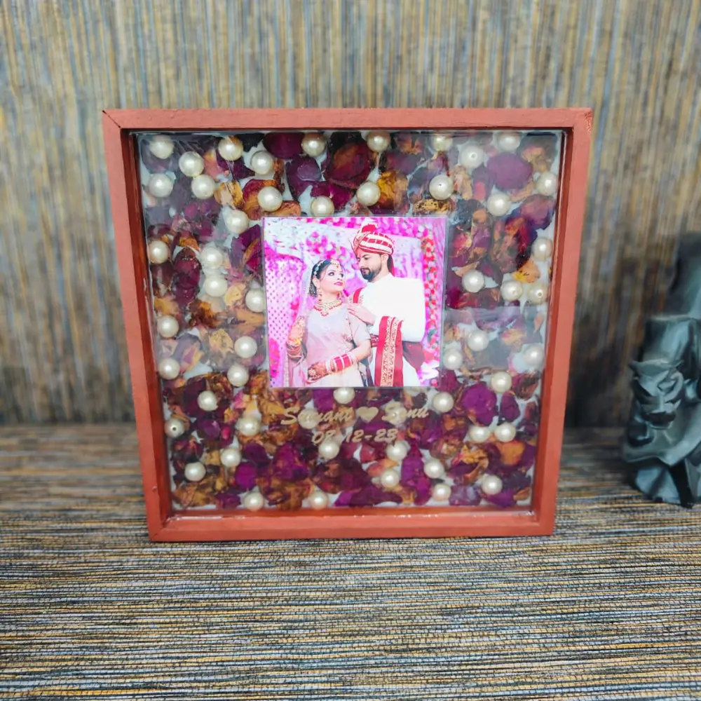 Resin Wedding Varmala Preservation Photo Frame (10 Inch)