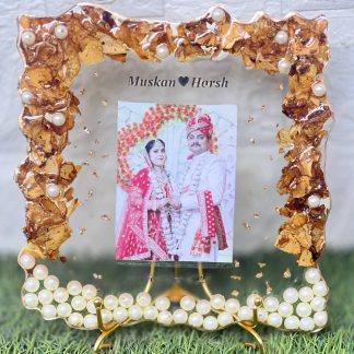Curved Varmala Flower Preservation Resin Frame – 8 Inch