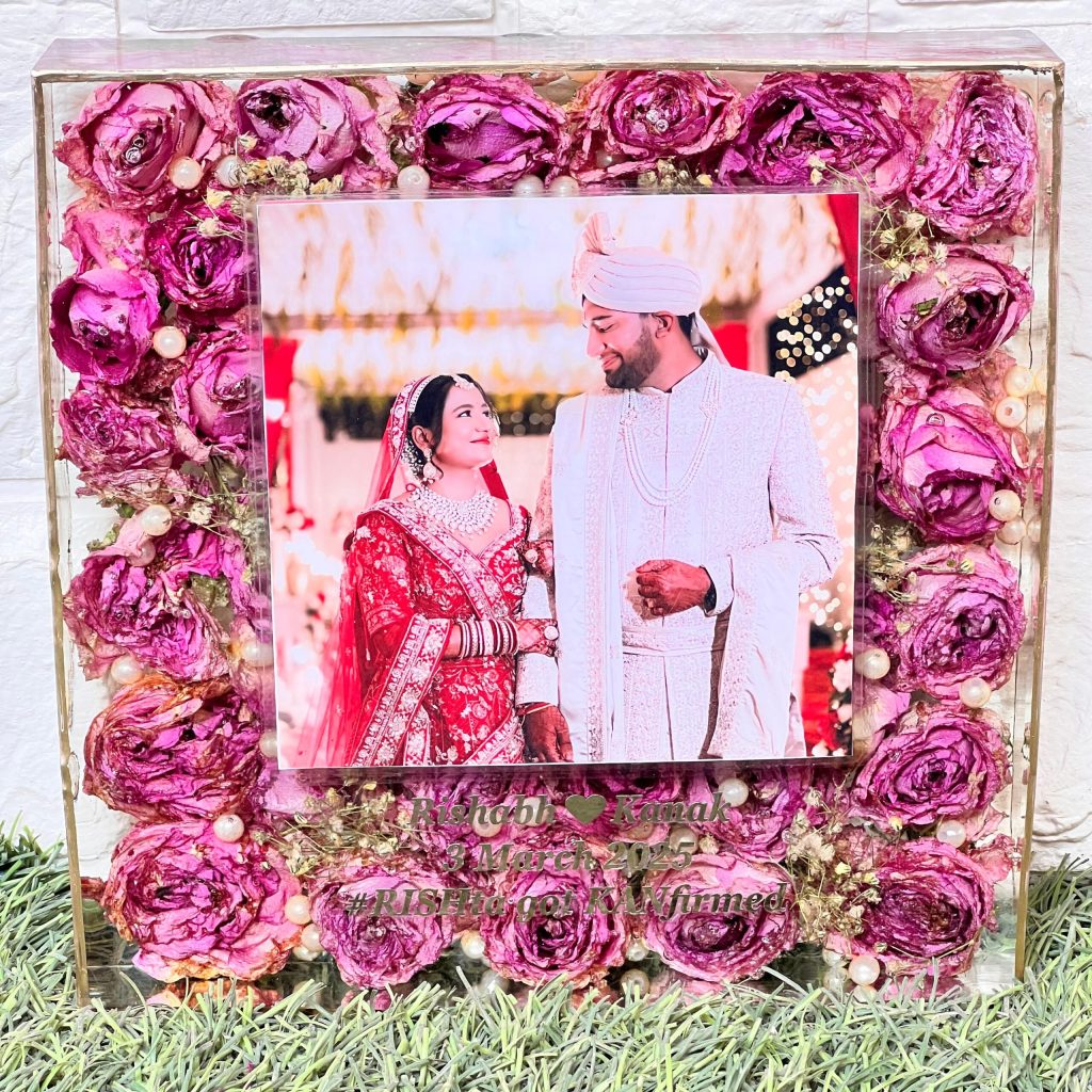 Couple Photo Varmala Flower Preservation Resin Frame – 8 Inch