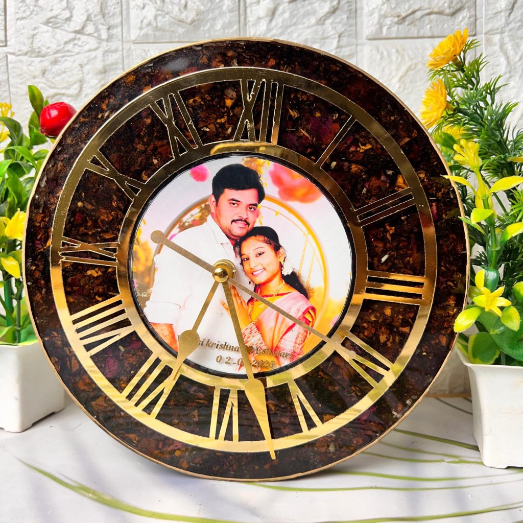 8 Inch Resin Varmala Preservation Clock