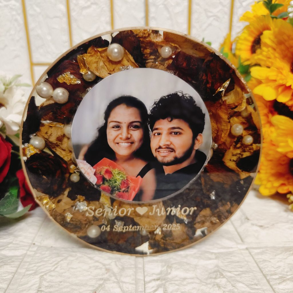 6 Inch Round Varmala Photo Frame