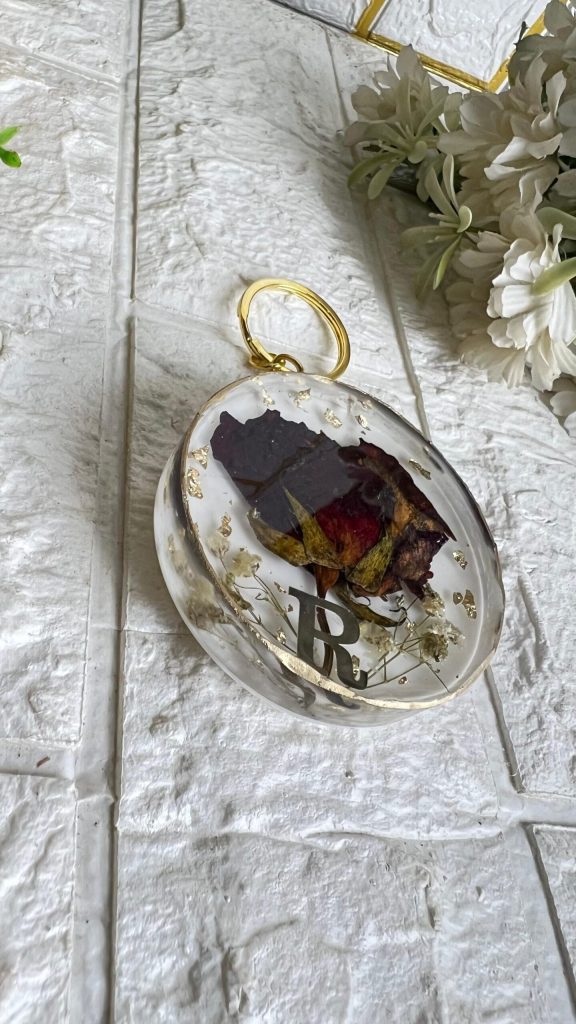 Resin Preserved Flowers Round Keychain