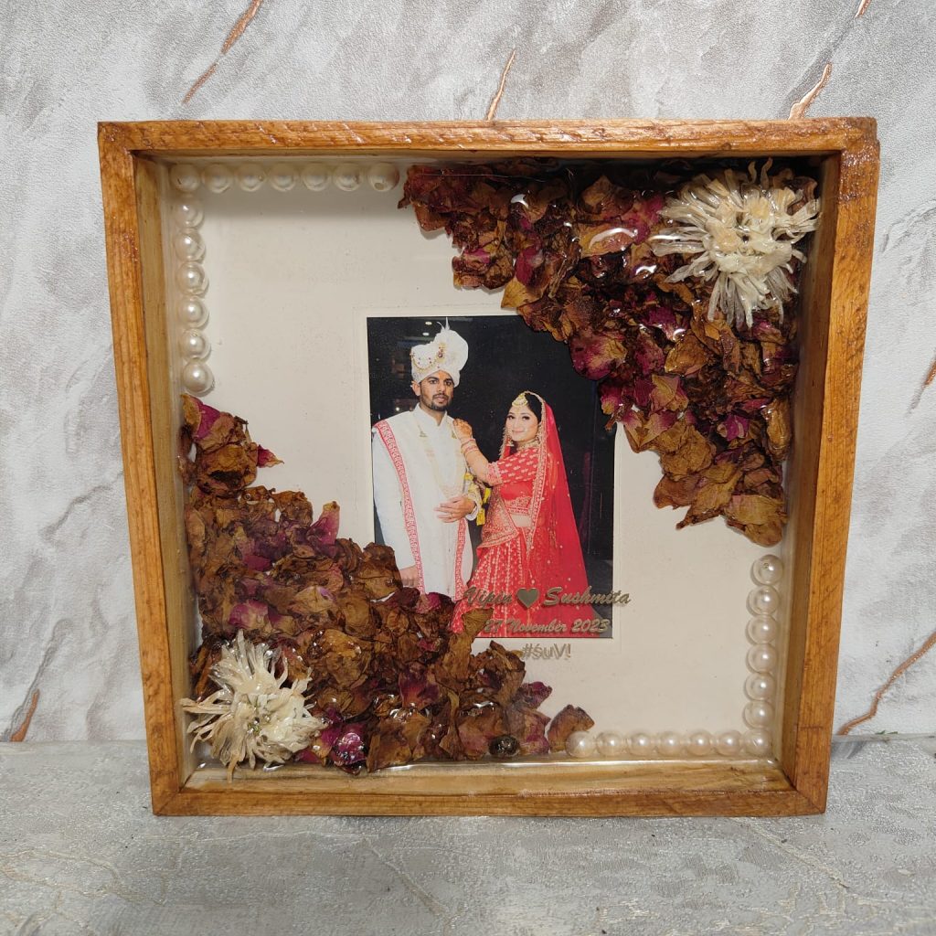 Resin Preserved Wedding Flowers & Photo in (8- Inch ) Wooden Frame