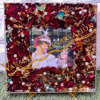 Square Shaadi Garland Preservation Resin Frame – 8 Inch