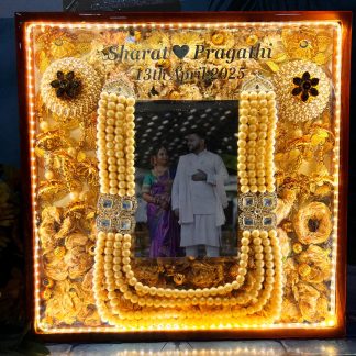 LED Wedding Photo Frame With Preserved Flowers