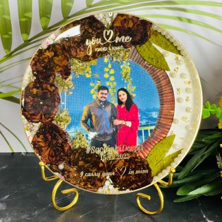 Varmala Flower Preserved in (8- Inch ) Round Resin Frame