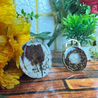 Round Flower Preserved Resin Keychain Set