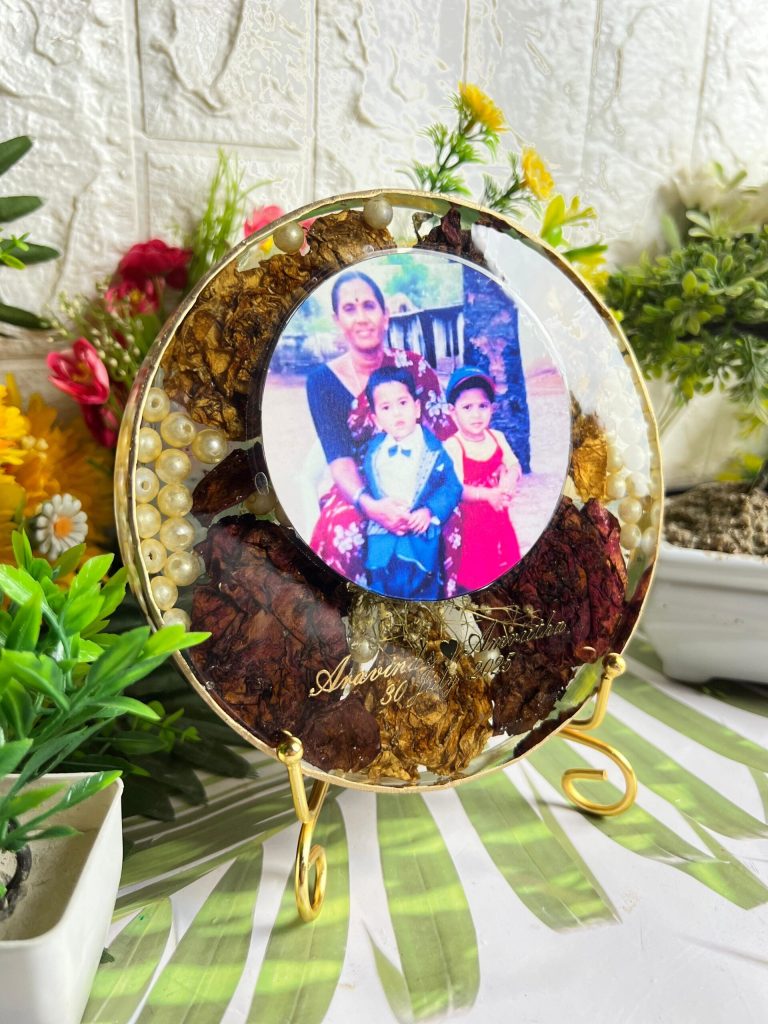 6 Inch Preserve Varmala Resin Round Frame